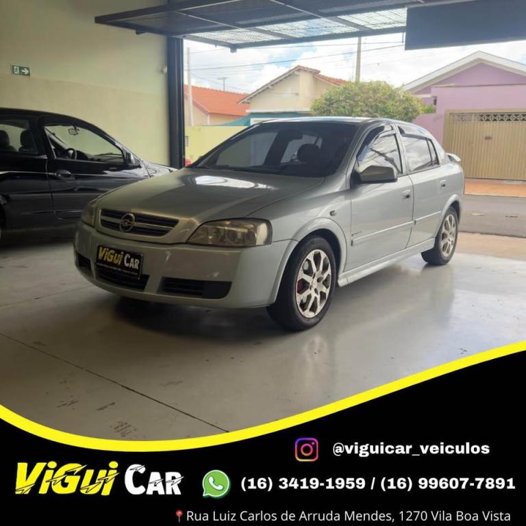 CHEVROLET Astra Hatch - Foto