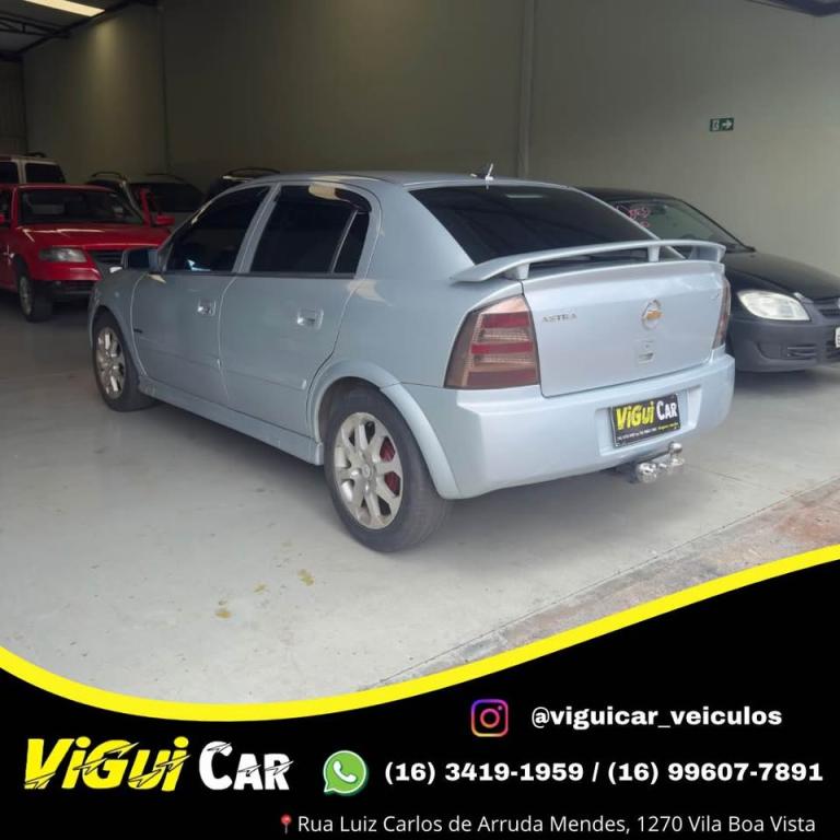 CHEVROLET Astra Hatch - Foto