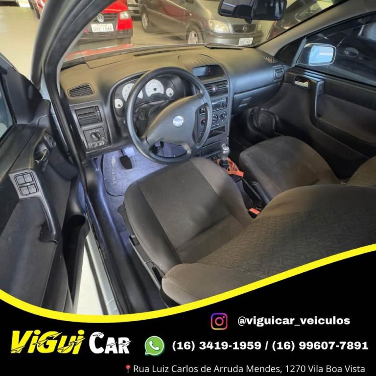 CHEVROLET Astra Hatch - Foto