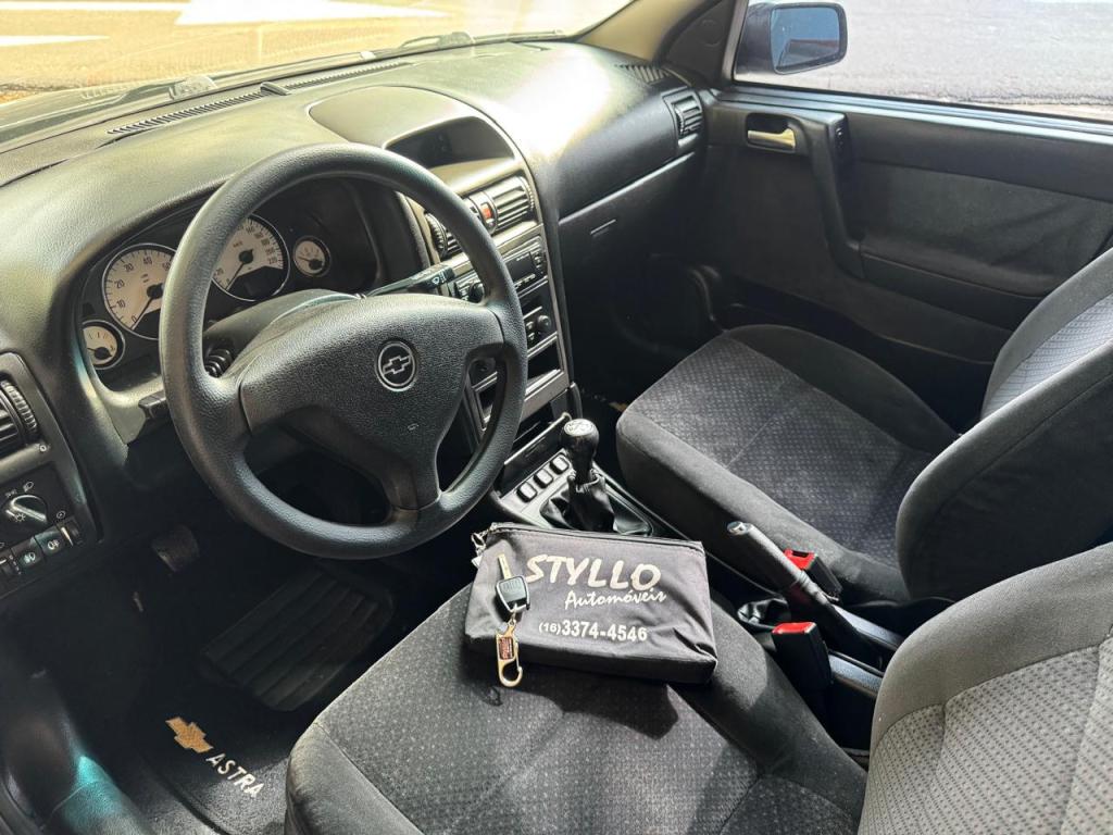 CHEVROLET Astra Hatch - Foto