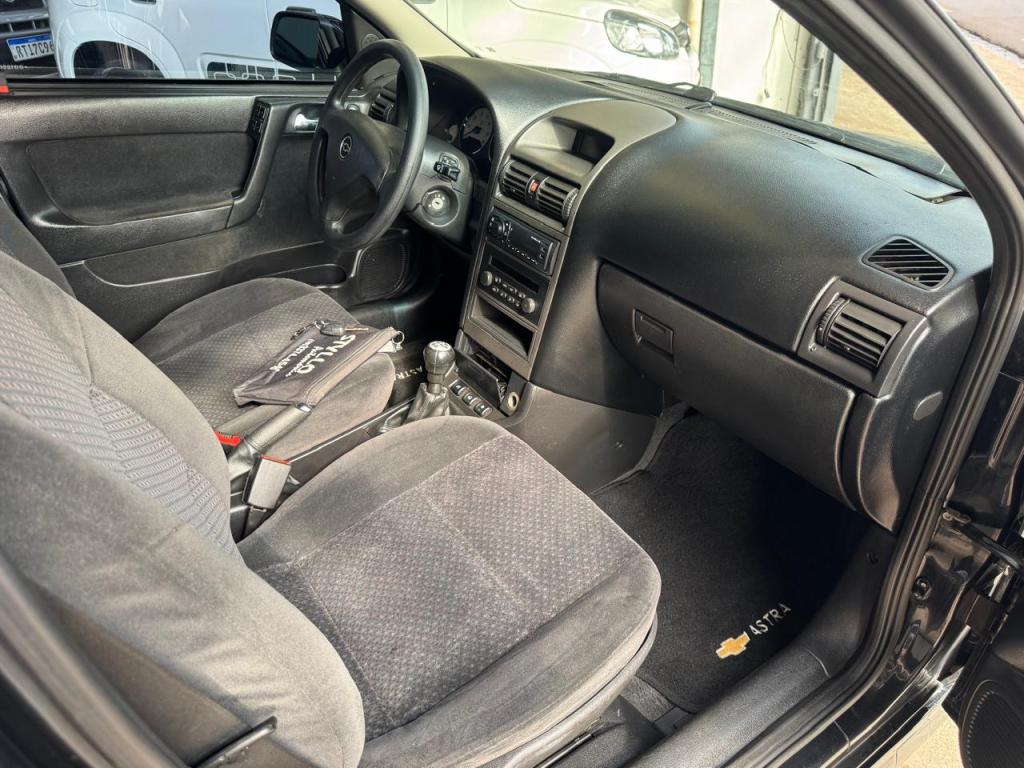 CHEVROLET Astra Hatch - Foto