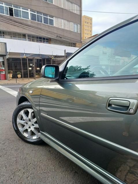 CHEVROLET Astra Hatch - Foto