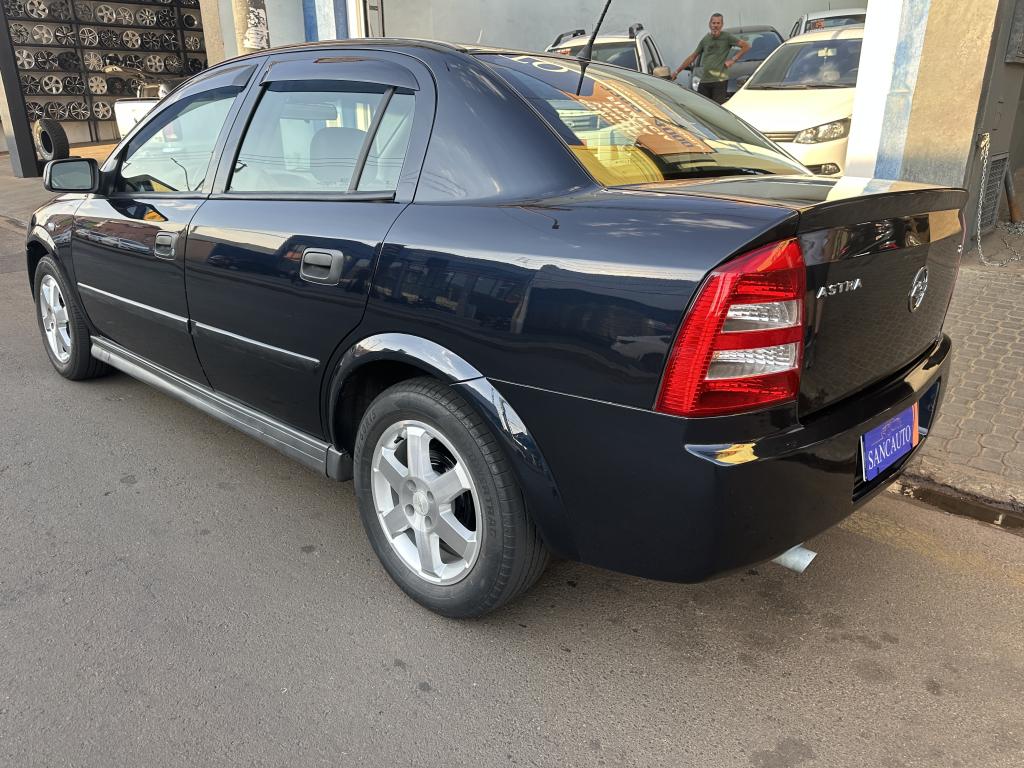 CHEVROLET Astra Sedan - Foto