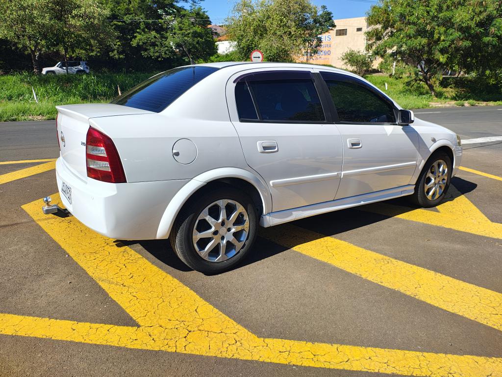 CHEVROLET Astra Sedan - Foto