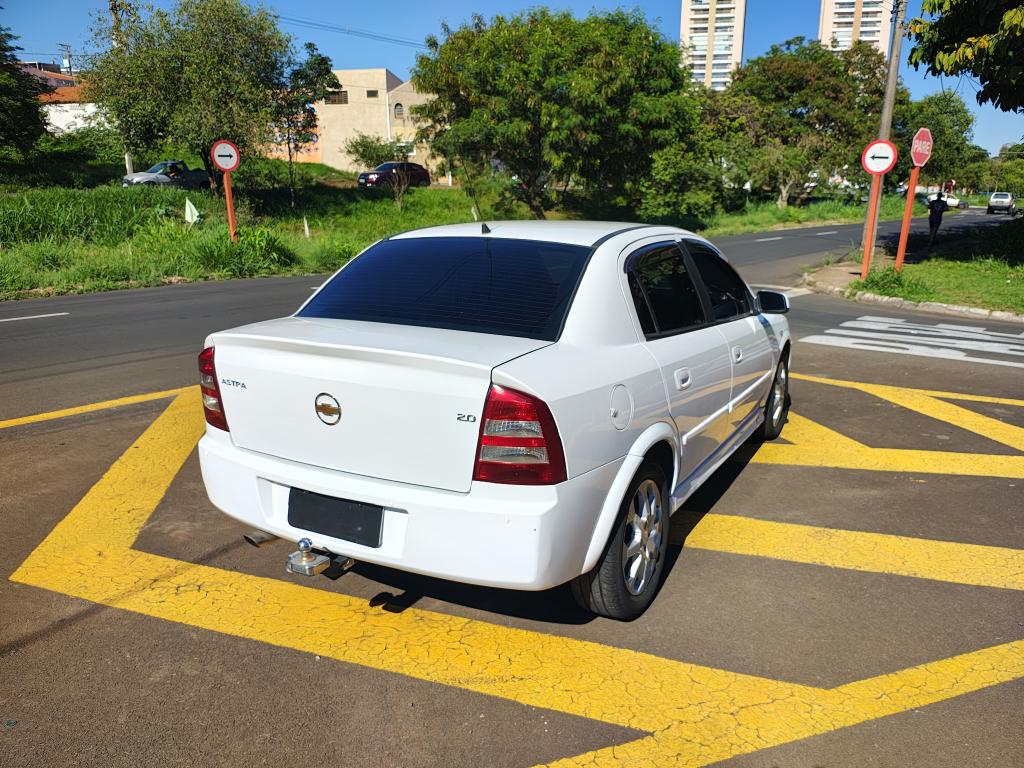 CHEVROLET Astra Sedan - Foto