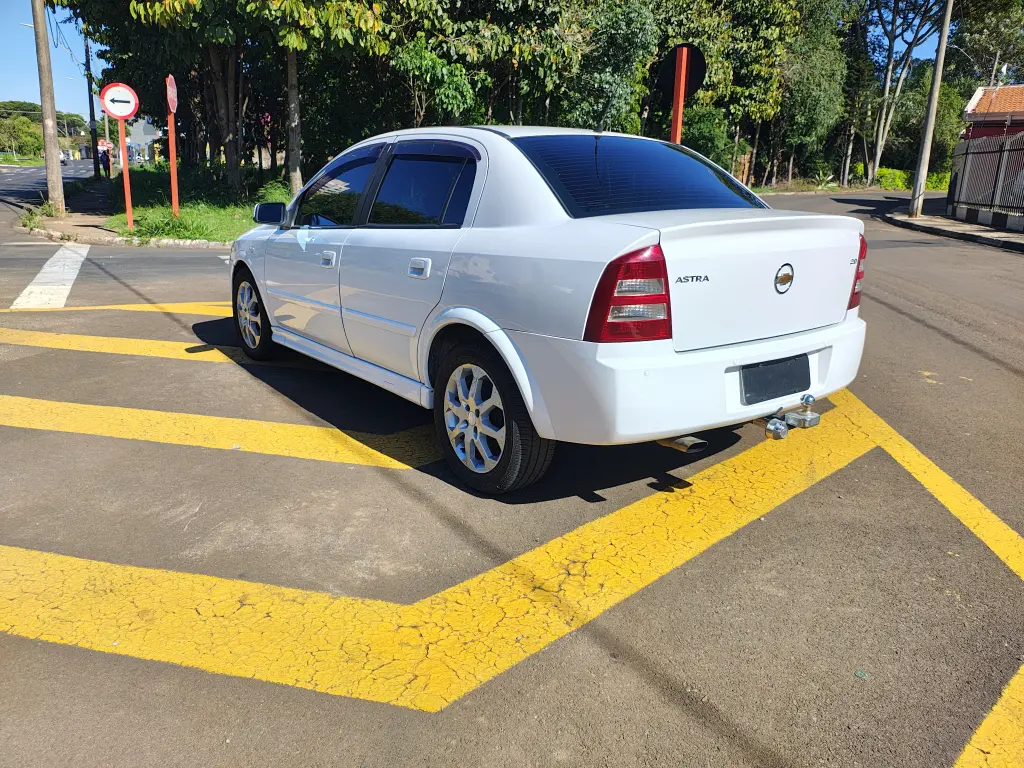 CHEVROLET Astra Sedan - Foto