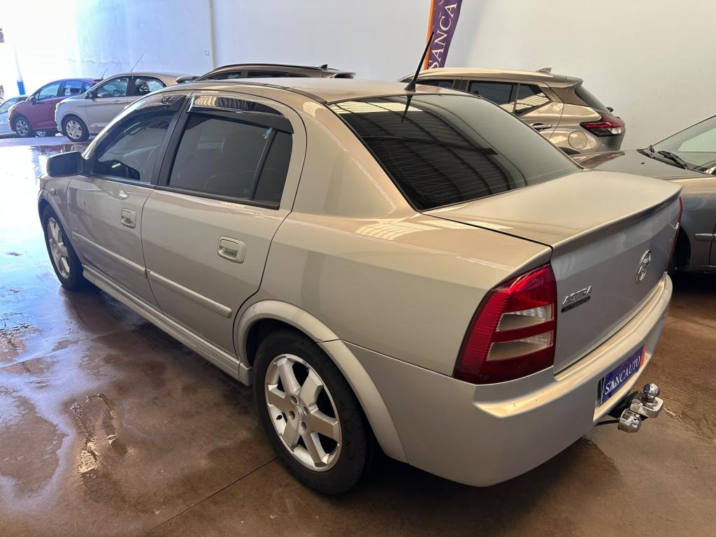 CHEVROLET Astra Sedan - Foto