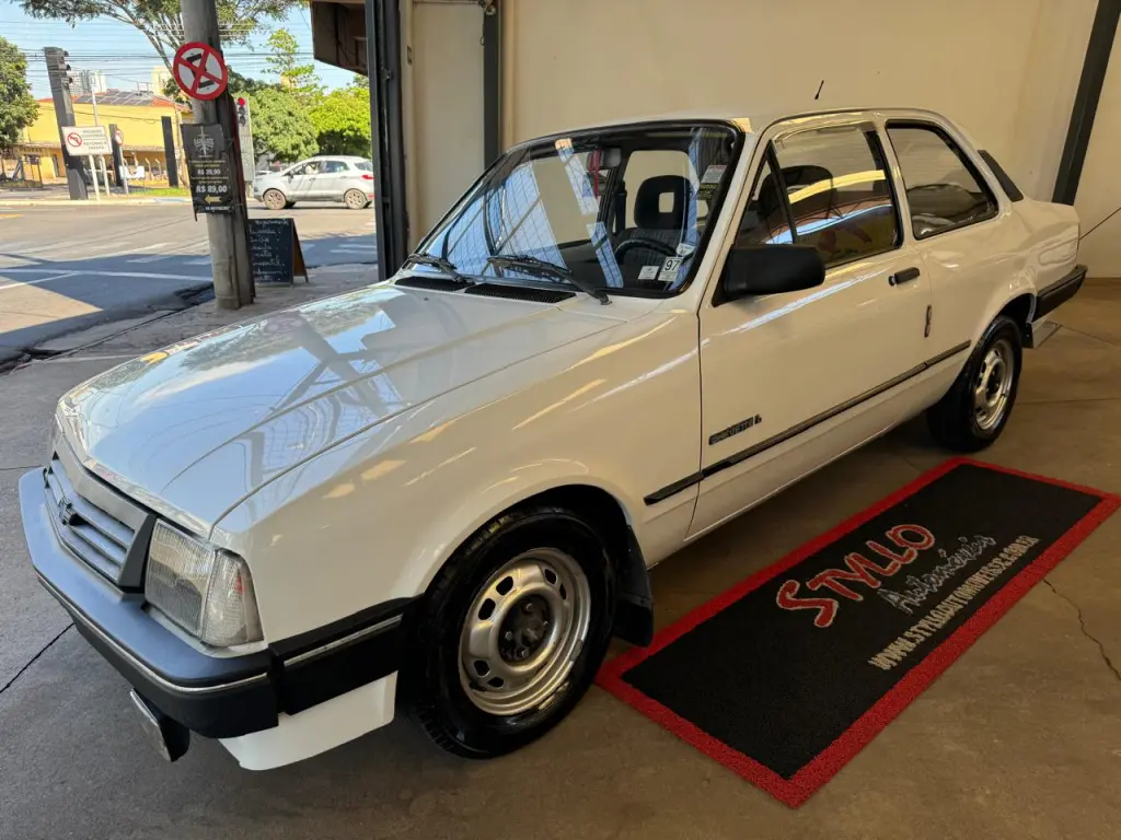 CHEVROLET Chevette Sedan