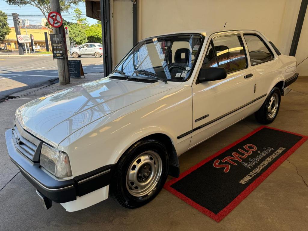 CHEVROLET Chevette Sedan