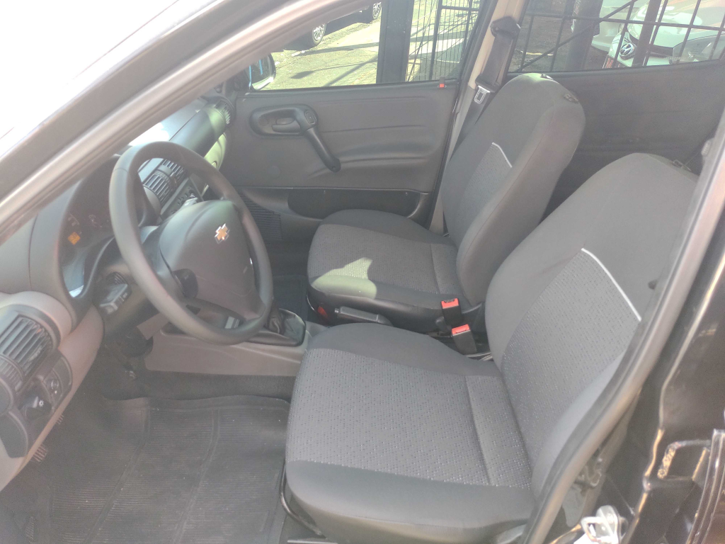 CHEVROLET Classic Sedan - Foto