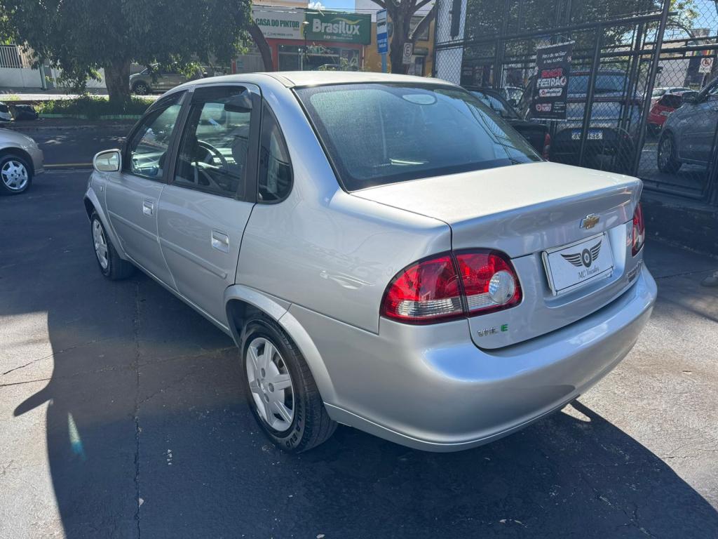 CHEVROLET Classic Sedan - Foto