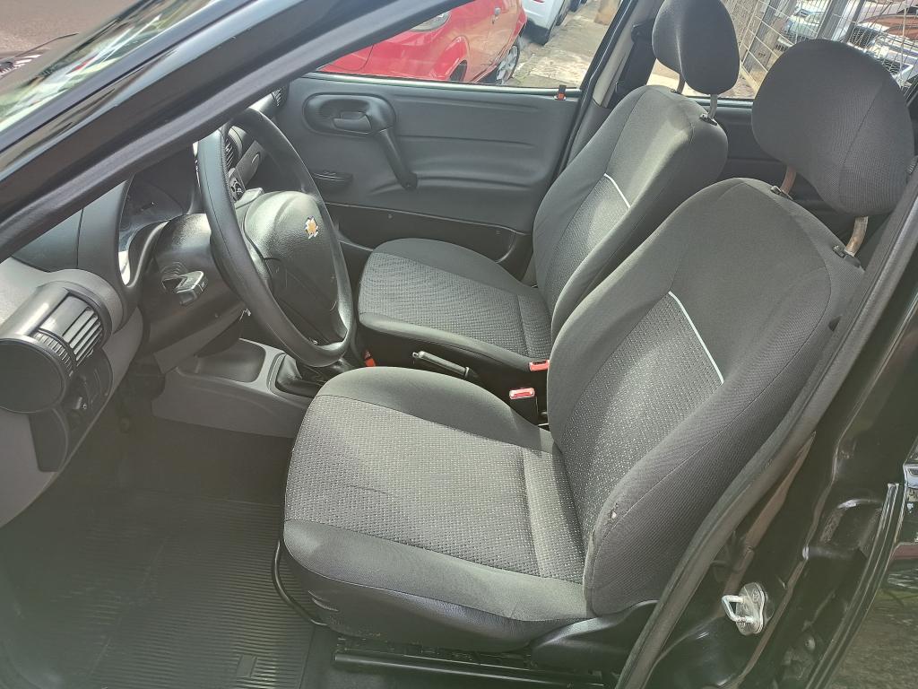 CHEVROLET Classic Sedan - Foto