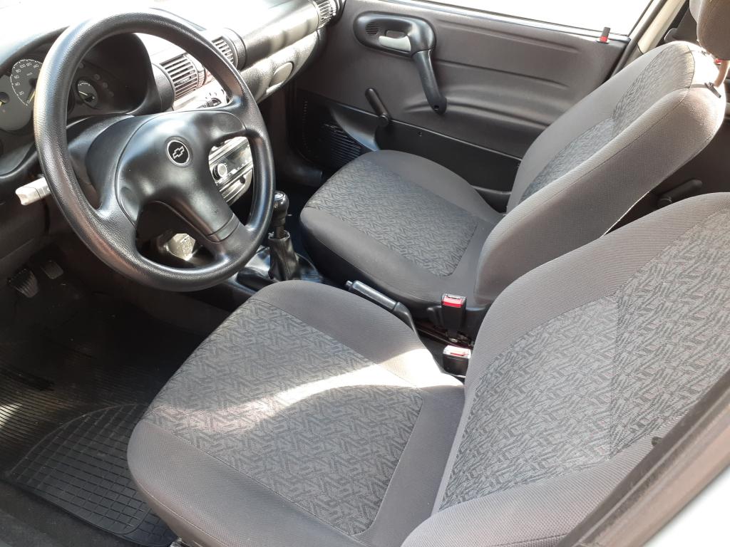 CHEVROLET Classic Sedan - Foto