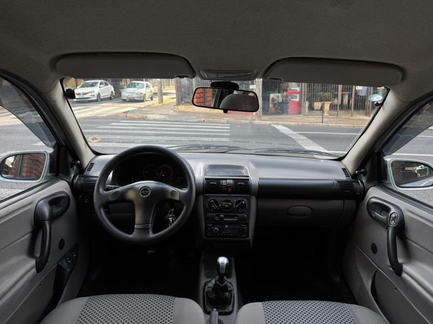 CHEVROLET Classic Sedan - Foto