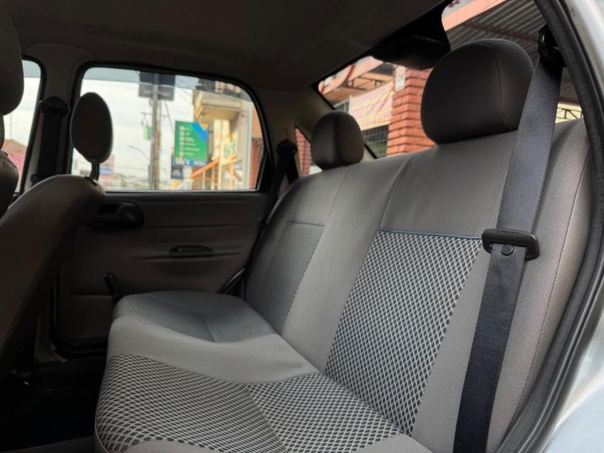 CHEVROLET Classic Sedan - Foto