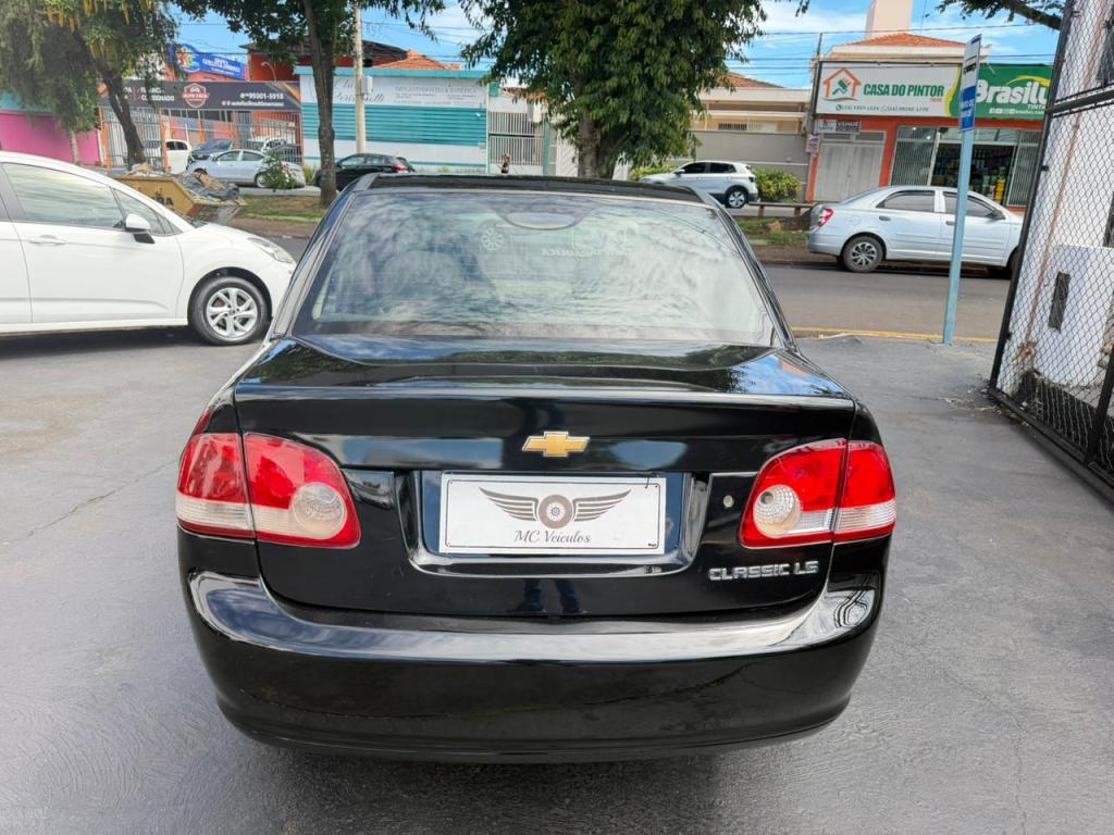 CHEVROLET Classic Sedan - Foto