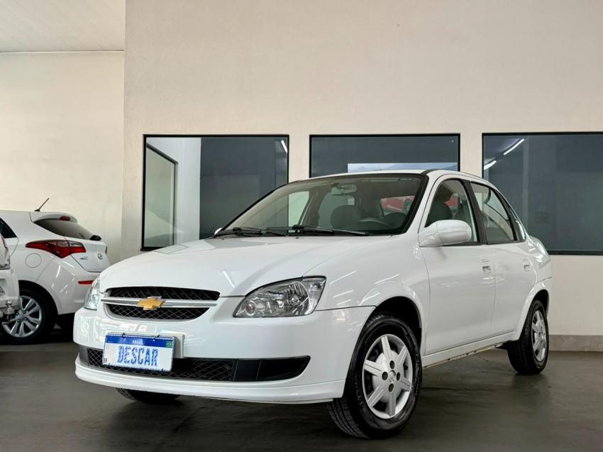 CHEVROLET Classic Sedan - Foto