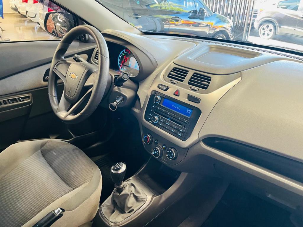 CHEVROLET Cobalt - Foto