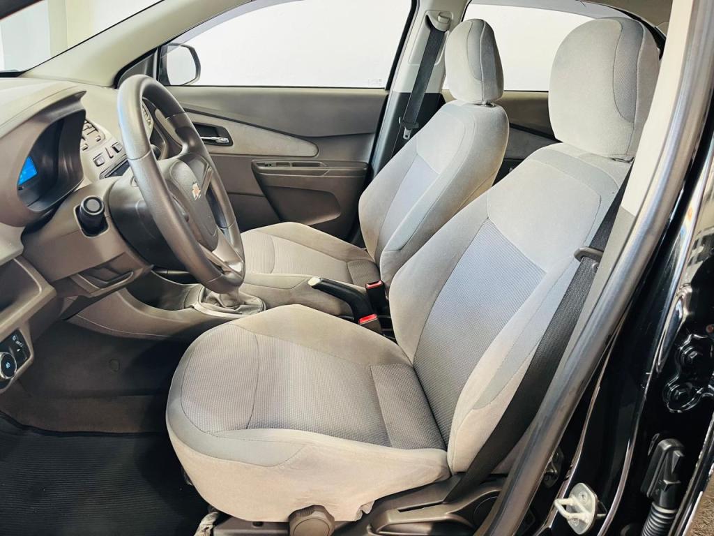 CHEVROLET Cobalt - Foto
