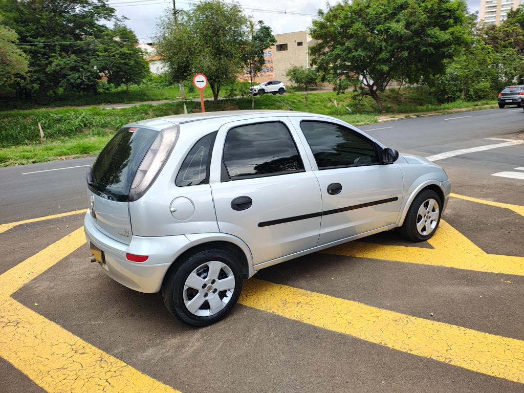 CHEVROLET Corsa Hatch - Foto