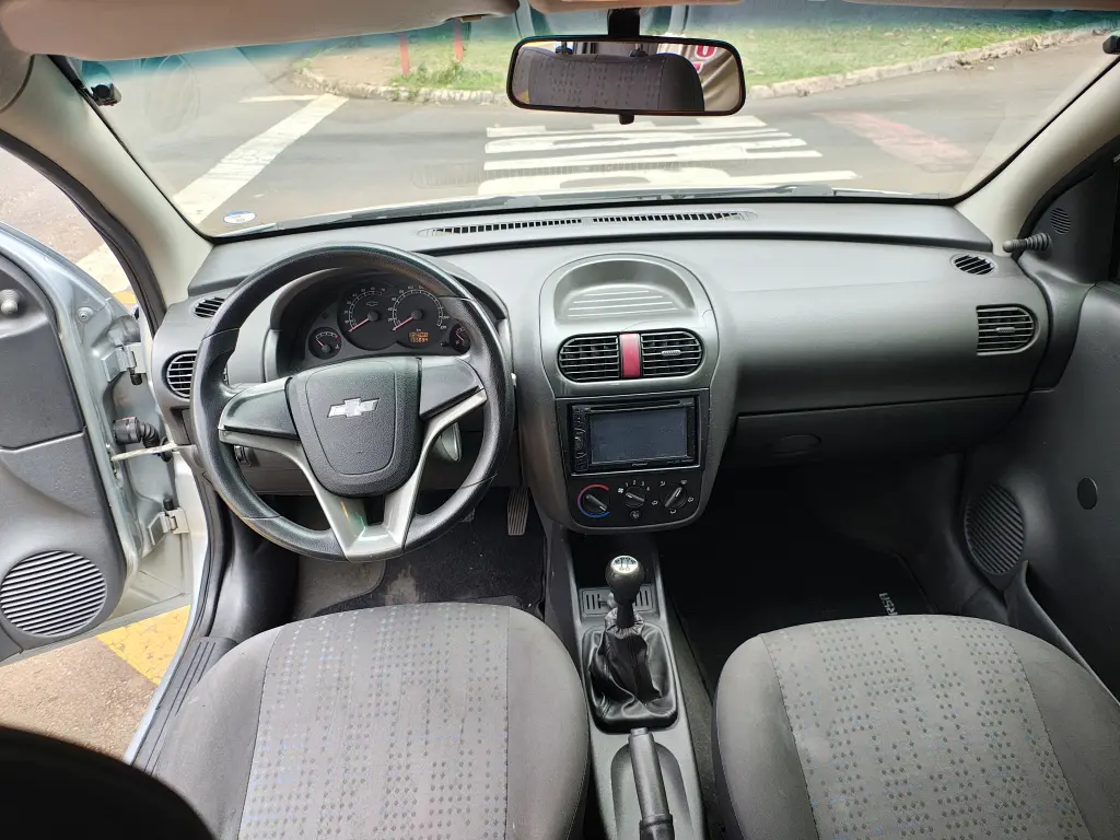 CHEVROLET Corsa Hatch - Foto