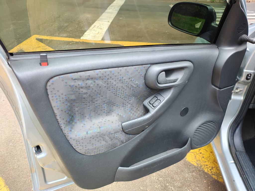 CHEVROLET Corsa Hatch - Foto