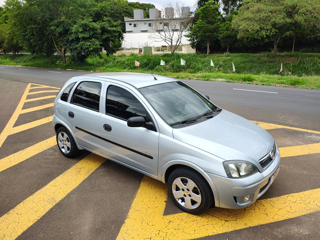 CHEVROLET Corsa Hatch - Foto