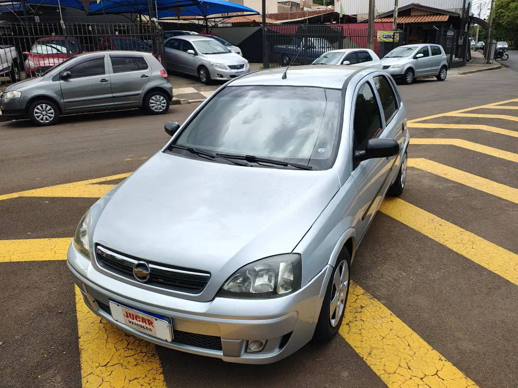 CHEVROLET Corsa Hatch - Foto