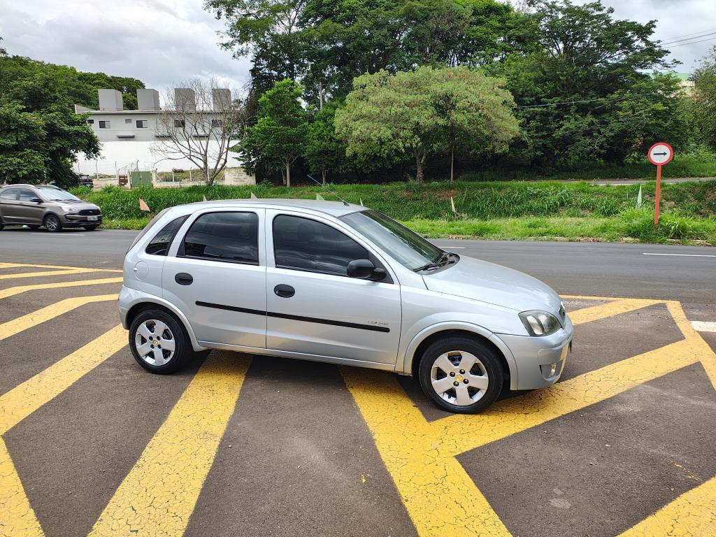 CHEVROLET Corsa Hatch - Foto