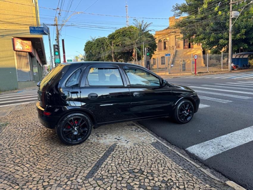 CHEVROLET Corsa Hatch - Foto