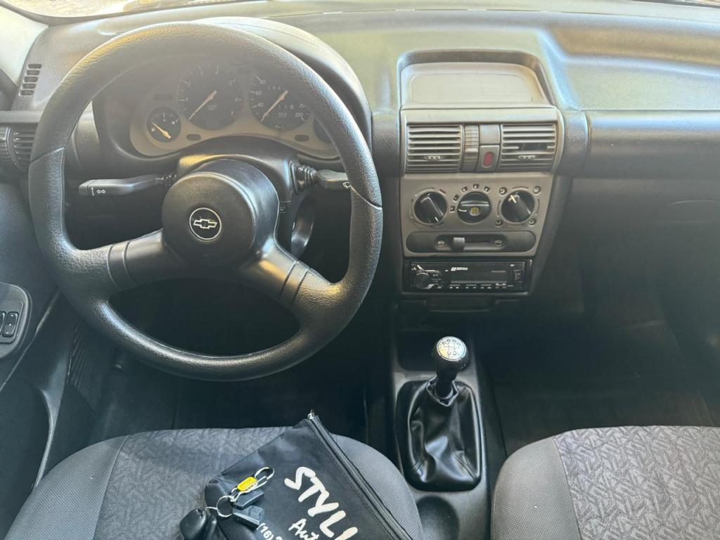 CHEVROLET Corsa Sedan - Foto