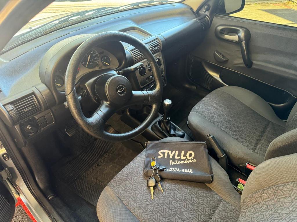 CHEVROLET Corsa Sedan - Foto