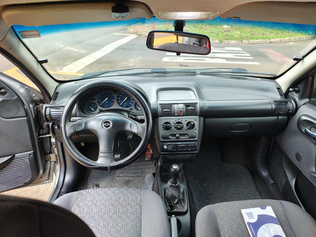 CHEVROLET Corsa Sedan - Foto