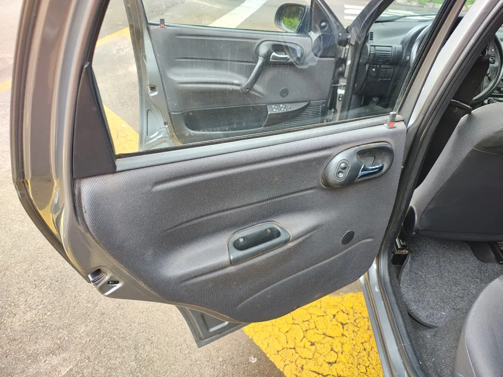 CHEVROLET Corsa Sedan - Foto