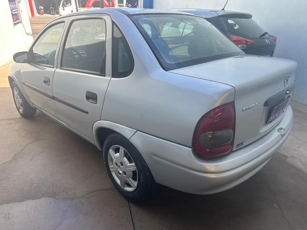CHEVROLET Corsa Sedan - Foto