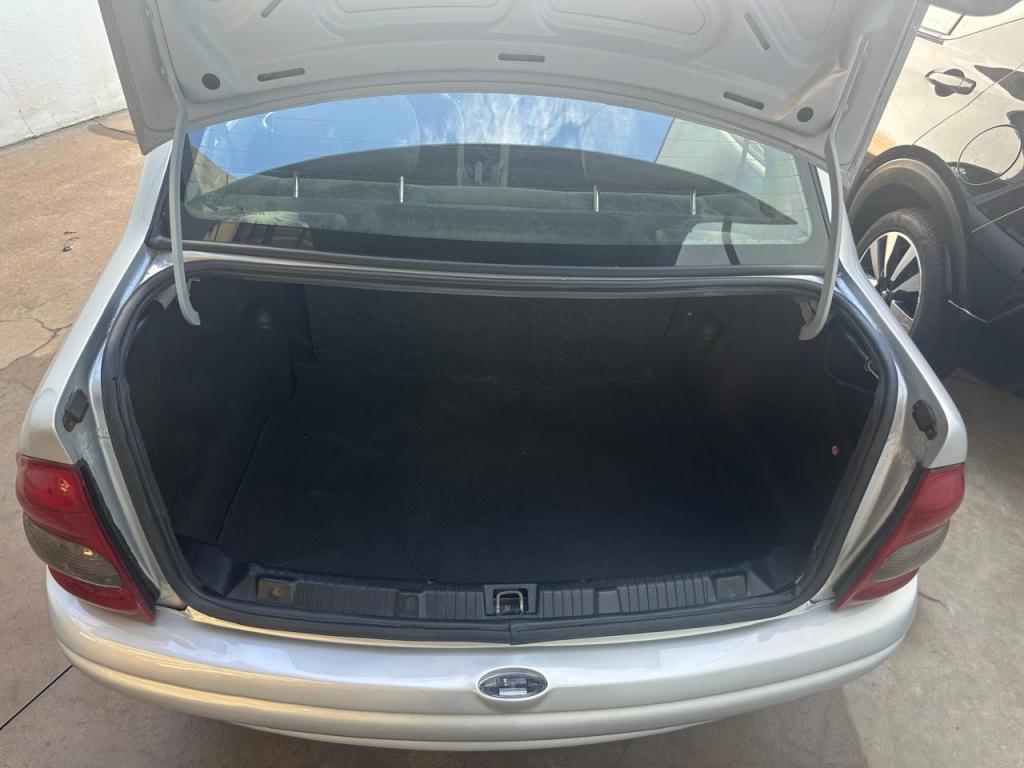 CHEVROLET Corsa Sedan - Foto