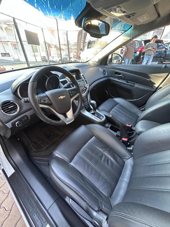 CHEVROLET Cruze Hatch - Foto