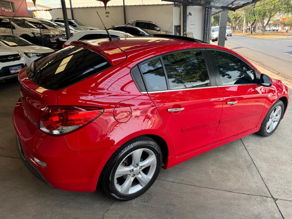 CHEVROLET Cruze Hatch - Foto