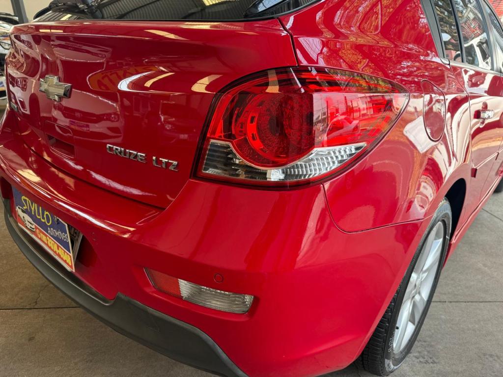 CHEVROLET Cruze Hatch - Foto