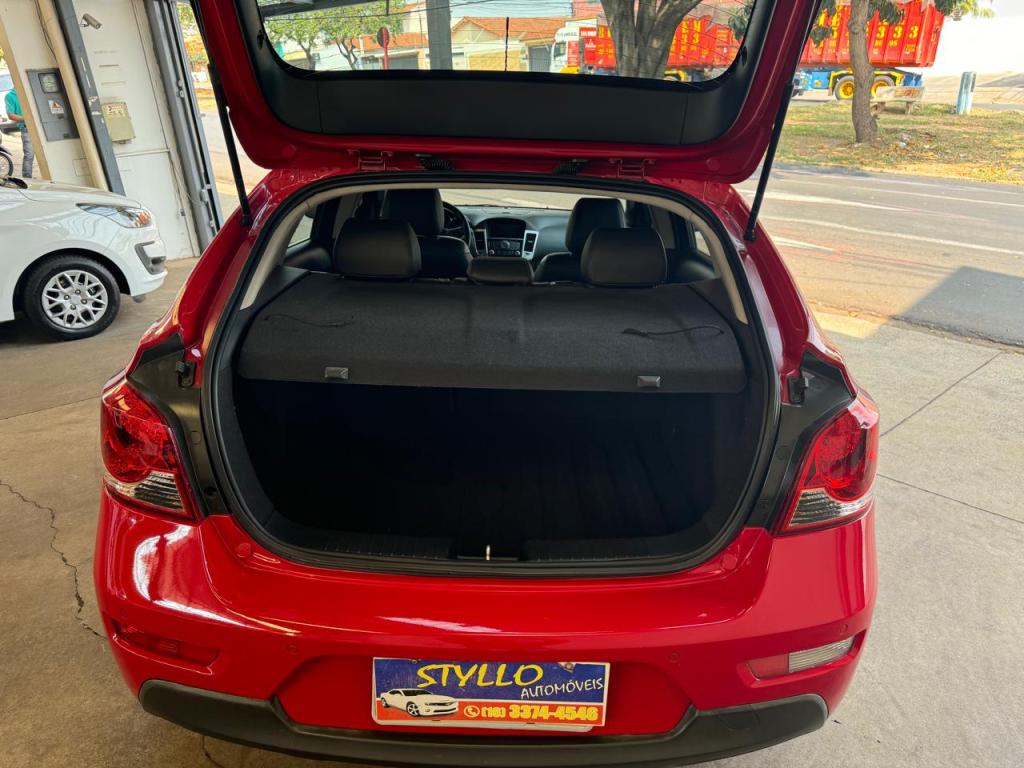 CHEVROLET Cruze Hatch - Foto