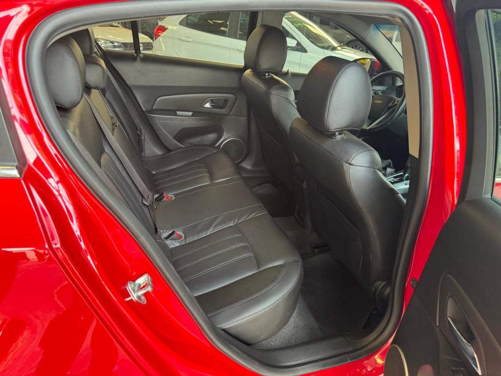 CHEVROLET Cruze Hatch - Foto