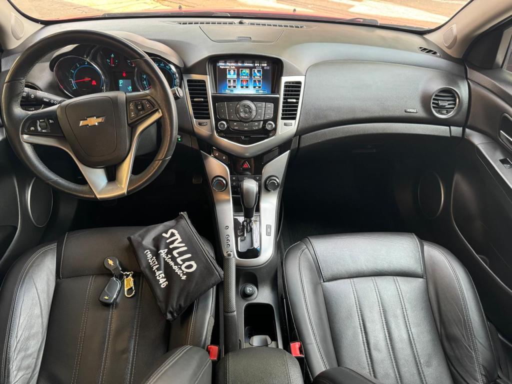 CHEVROLET Cruze Hatch - Foto