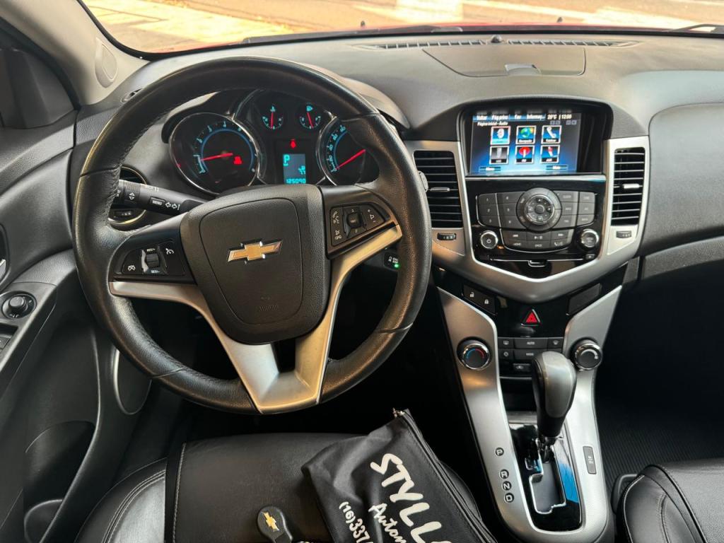 CHEVROLET Cruze Hatch - Foto