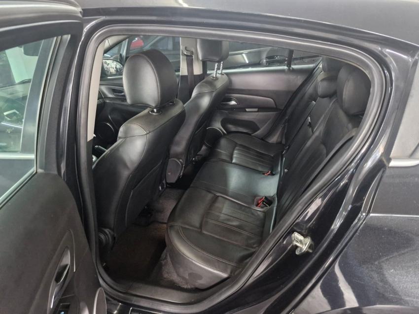 CHEVROLET Cruze Hatch - Foto