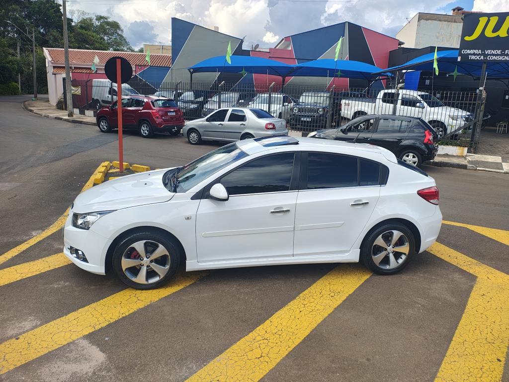 CHEVROLET Cruze Hatch - Foto