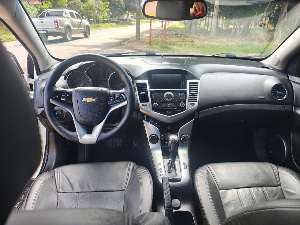 CHEVROLET Cruze Hatch - Foto