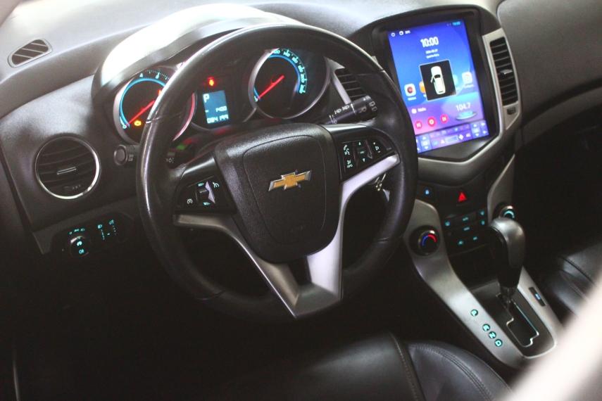 CHEVROLET Cruze Hatch - Foto