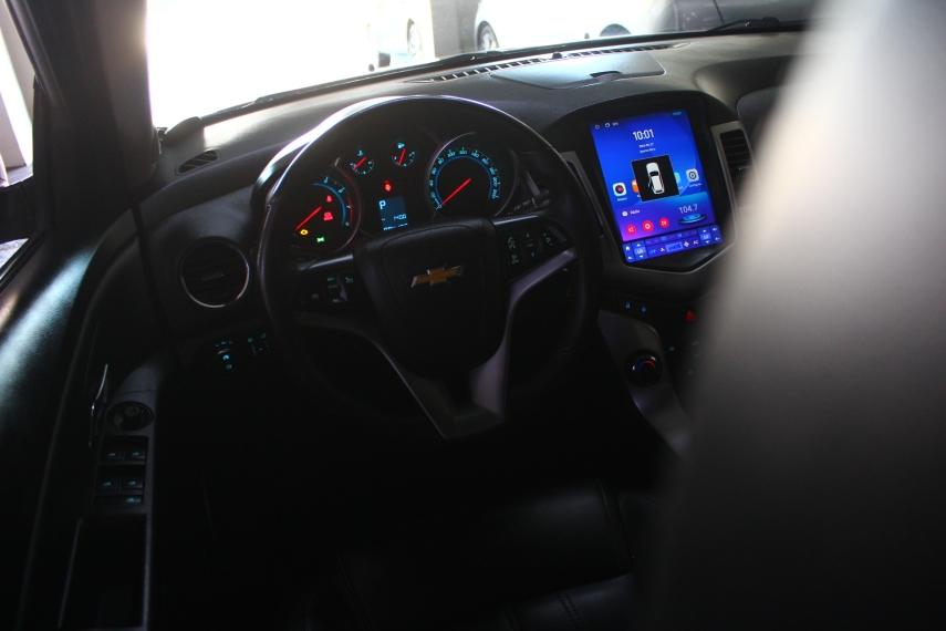 CHEVROLET Cruze Hatch - Foto
