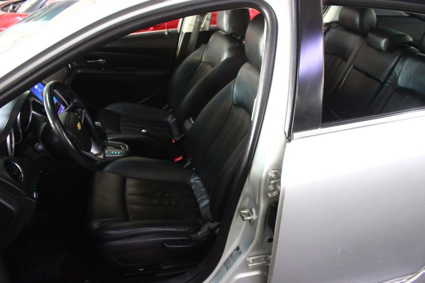 CHEVROLET Cruze Hatch - Foto
