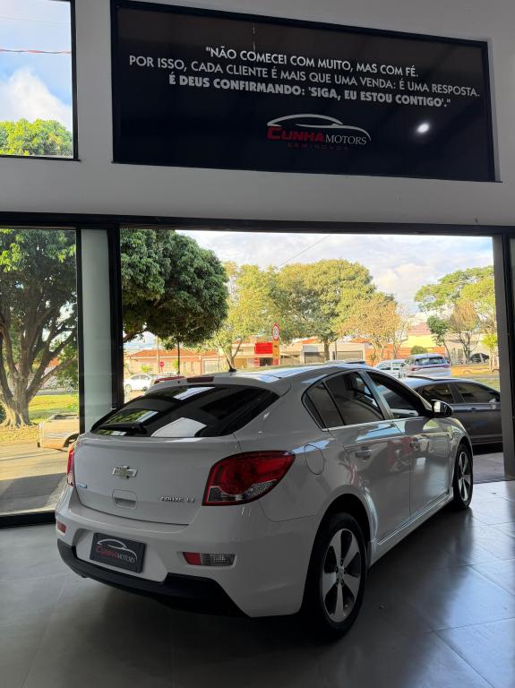 CHEVROLET Cruze Hatch - Foto